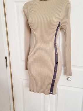 Derek Heart Beige Ribbed Long-Sleeve Side-Button Dress with Contrasting Panel L